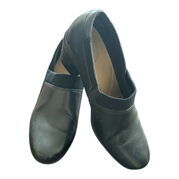 Clarks Emslie Summit Leather Block Heel Slip-On Shoes – Women’s Size 9 – Black - Picture 1 of 9